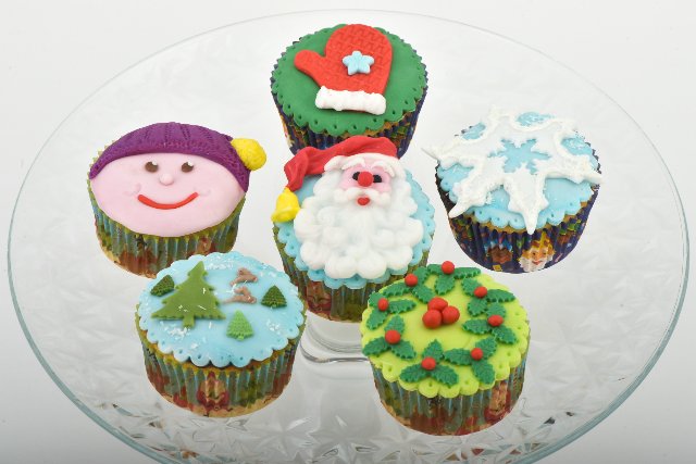 [:ro]Cupcake Winter Fairytale[:en]Winter Fairytale Cupcake[:]